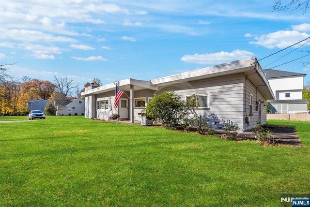 45 Ballentine Drive, North Haledon, NJ 07508