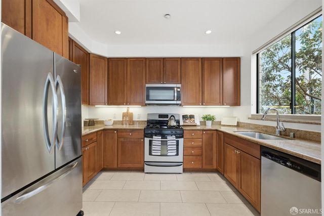 2401 44th Avenue 1, San Francisco, CA 94116