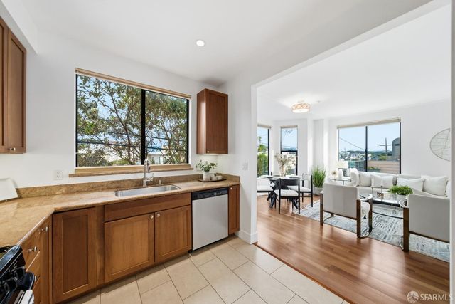 2401 44th Avenue 1, San Francisco, CA 94116