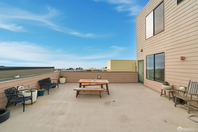 2401 44th Avenue 1, San Francisco, CA 94116