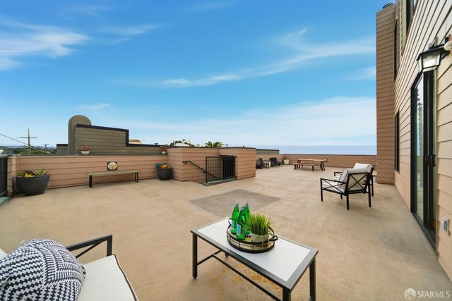 2401 44th Avenue 1, San Francisco, CA 94116