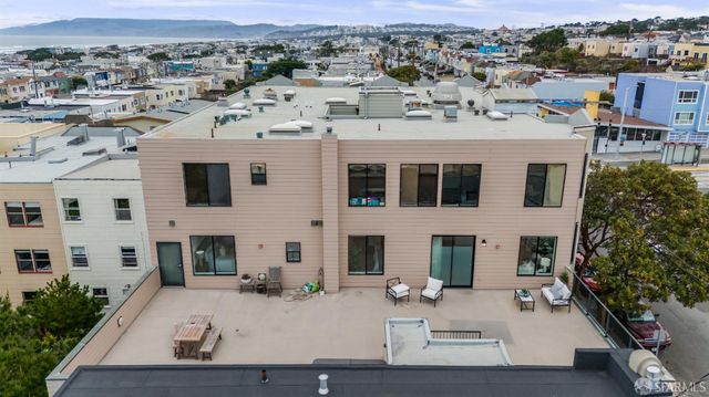2401 44th Avenue 1, San Francisco, CA 94116