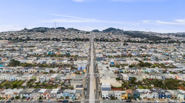 2401 44th Avenue 1, San Francisco, CA 94116