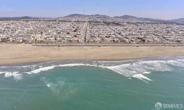 2401 44th Avenue 1, San Francisco, CA 94116