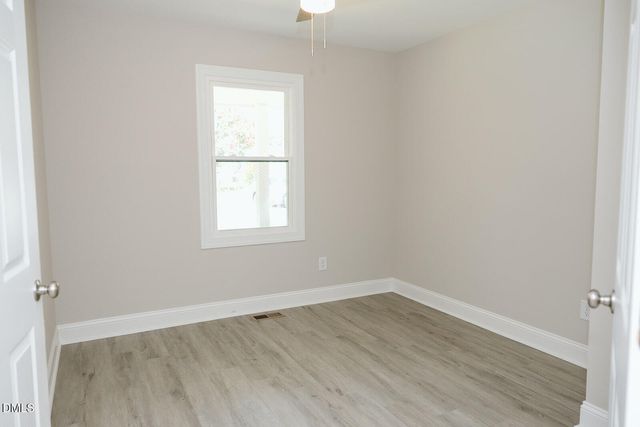 291 Knight Road, Broadway, NC 27505
