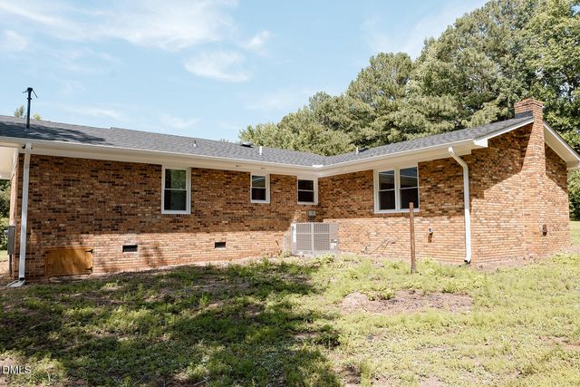 291 Knight Road, Broadway, NC 27505