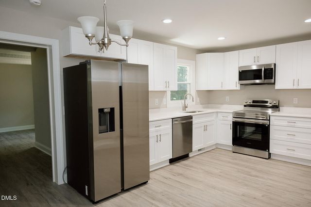 291 Knight Road, Broadway, NC 27505