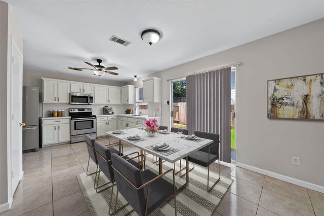 11811 Fossil Rock Lane, Houston, TX 77034