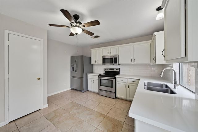 11811 Fossil Rock Lane, Houston, TX 77034