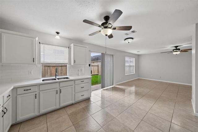 11811 Fossil Rock Lane, Houston, TX 77034