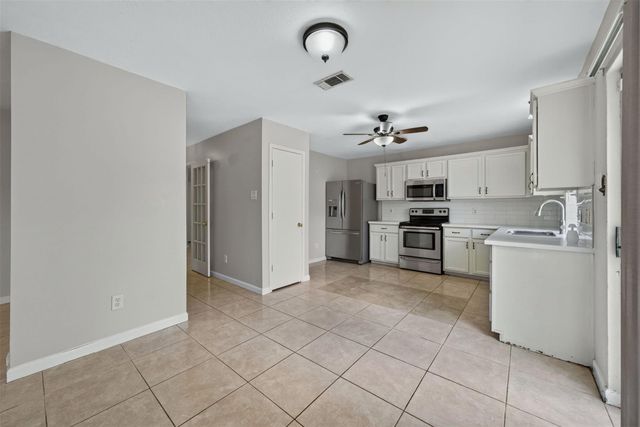 11811 Fossil Rock Lane, Houston, TX 77034