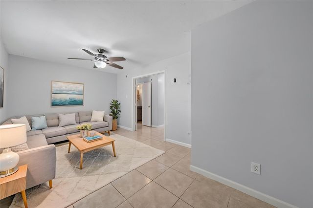 11811 Fossil Rock Lane, Houston, TX 77034