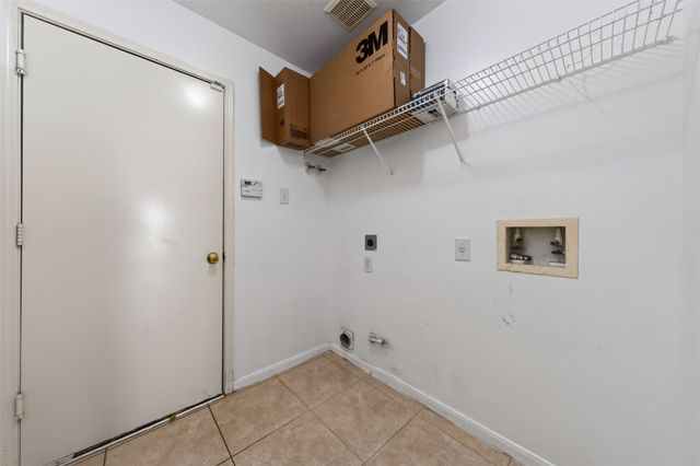 11811 Fossil Rock Lane, Houston, TX 77034