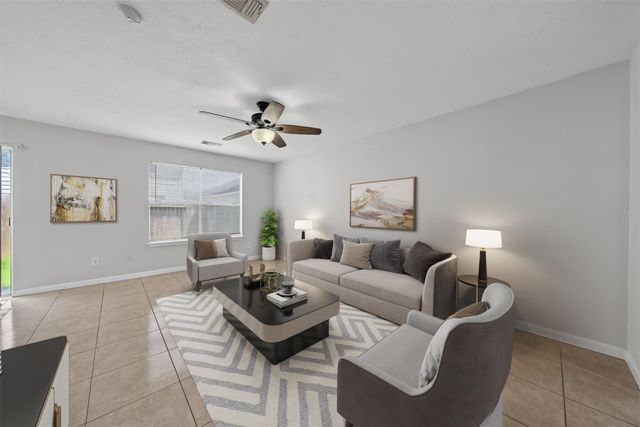 11811 Fossil Rock Lane, Houston, TX 77034