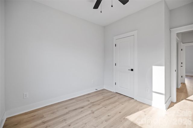 605 E Robinson Street, Dallas, NC 28034
