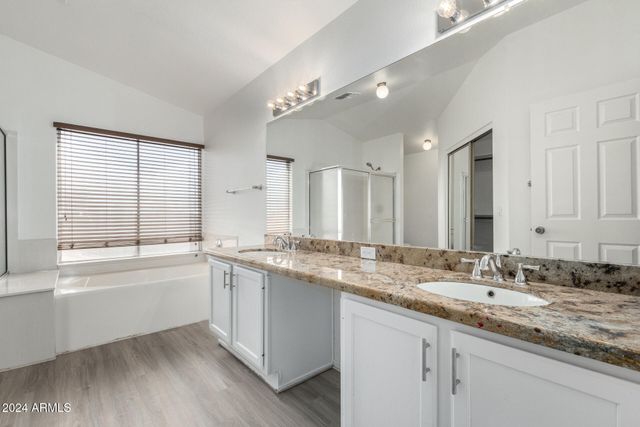 3025 E WOODLAND Drive, Phoenix, AZ 85048