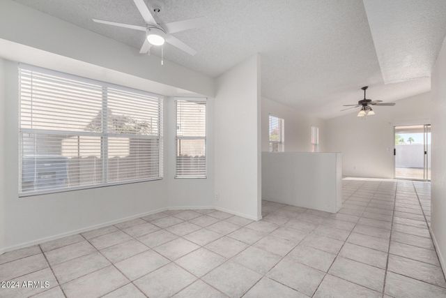 3025 E WOODLAND Drive, Phoenix, AZ 85048