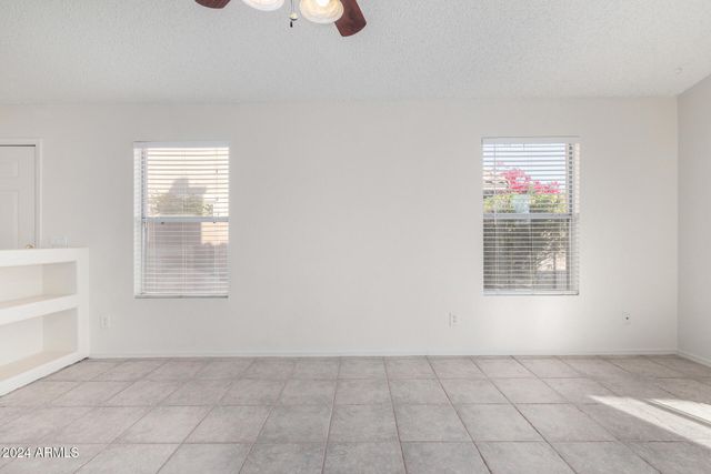 3025 E WOODLAND Drive, Phoenix, AZ 85048