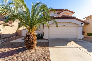 3025 E WOODLAND Drive, Phoenix, AZ 85048