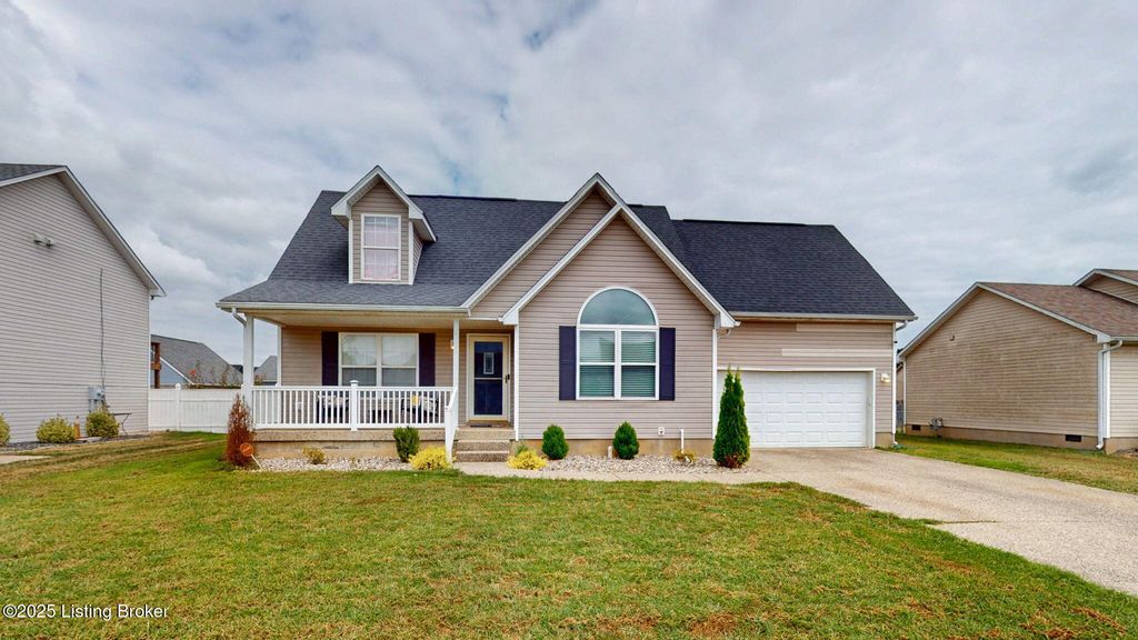 202 White Blossom Dr, Shepherdsville, KY 40165