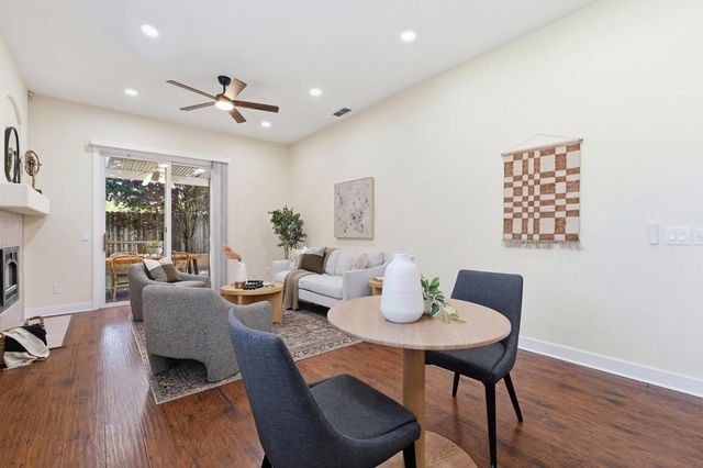 681 Eastbrook Cir, Sacramento, CA 95835