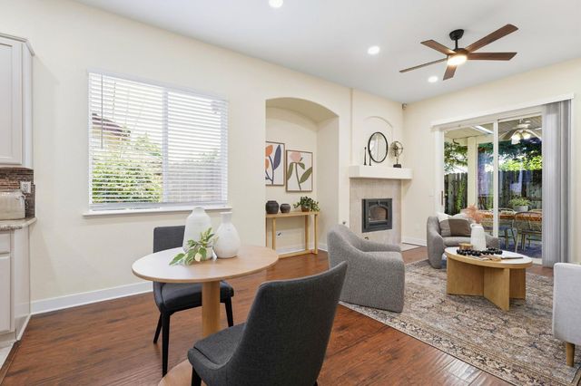 681 Eastbrook Cir, Sacramento, CA 95835