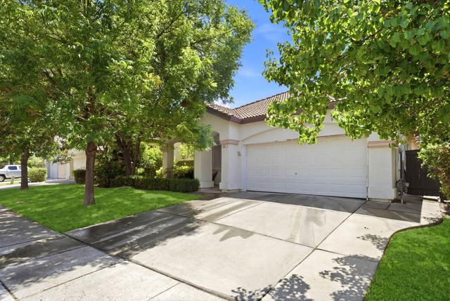 681 Eastbrook Cir, Sacramento, CA 95835