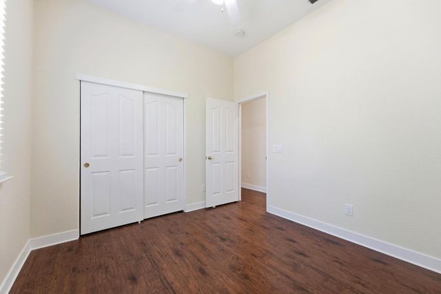 681 Eastbrook Cir, Sacramento, CA 95835