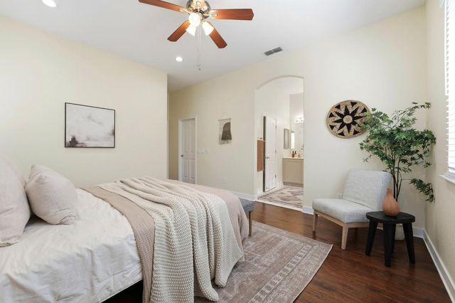 681 Eastbrook Cir, Sacramento, CA 95835