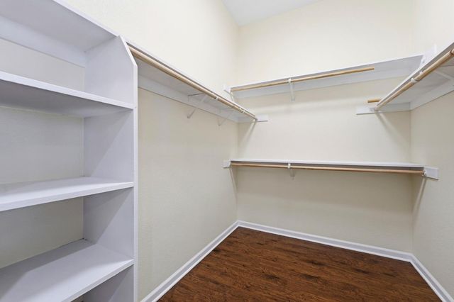 681 Eastbrook Cir, Sacramento, CA 95835