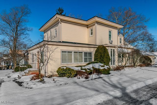 400 North Street, Chardon, OH 44024