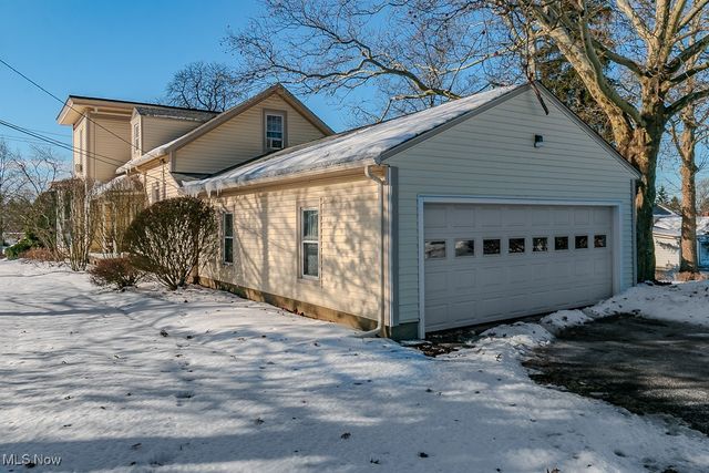 400 North Street, Chardon, OH 44024