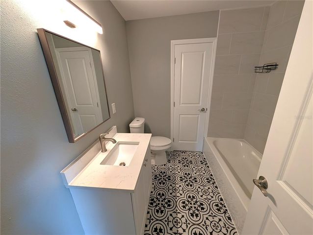 6805 N NAVIN AVENUE, Tampa, FL 33604