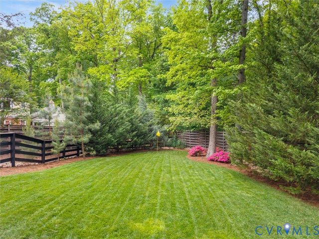 10301 Ashcrest Pl, Henrico, VA 23238