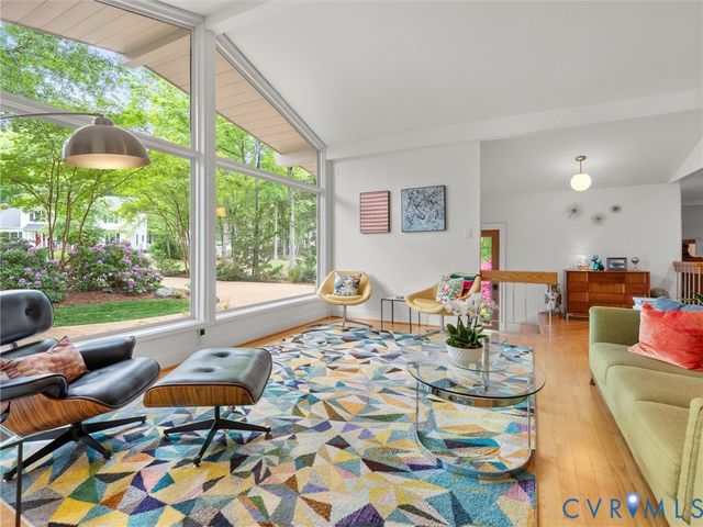 10301 Ashcrest Pl, Henrico, VA 23238