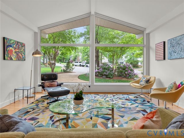 10301 Ashcrest Pl, Henrico, VA 23238