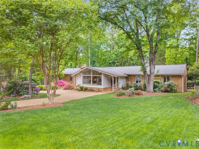 10301 Ashcrest Pl, Henrico, VA 23238