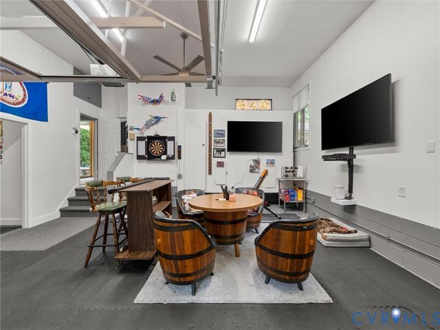 10301 Ashcrest Pl, Henrico, VA 23238