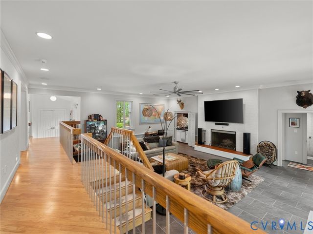 10301 Ashcrest Pl, Henrico, VA 23238