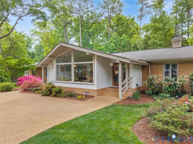 10301 Ashcrest Pl, Henrico, VA 23238
