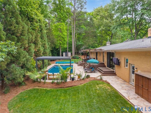 10301 Ashcrest Pl, Henrico, VA 23238