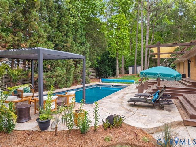10301 Ashcrest Pl, Henrico, VA 23238