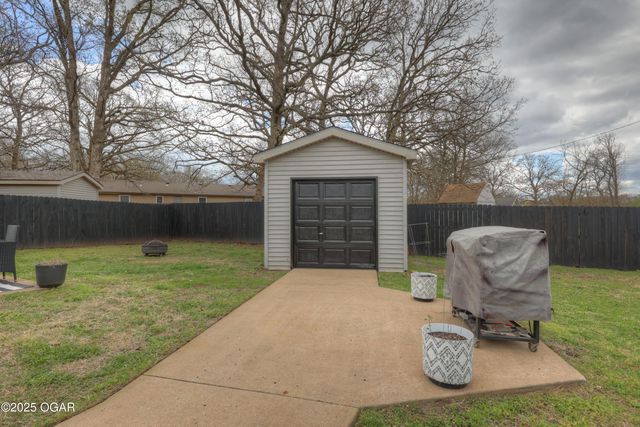 119 W Briarbrook Lane, Carl Junction, MO 64834