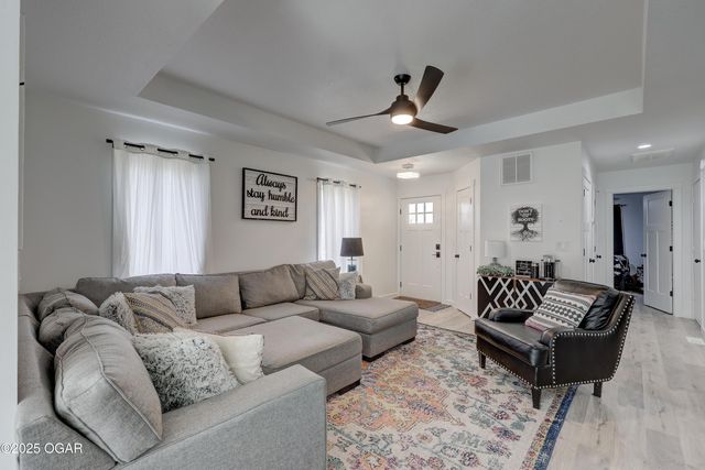 119 W Briarbrook Lane, Carl Junction, MO 64834