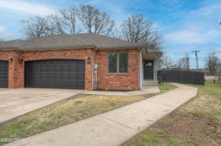 119 W Briarbrook Lane, Carl Junction, MO 64834