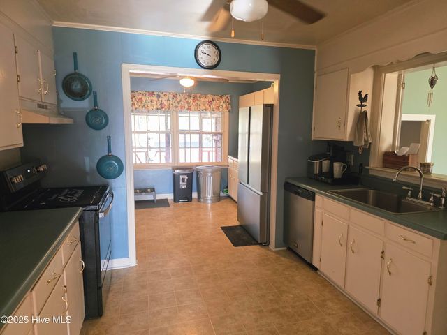 88 Country Club Road, Whiteville, NC 28472