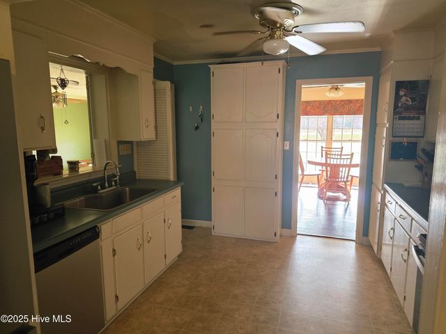 88 Country Club Road, Whiteville, NC 28472