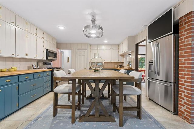 1100 Live Oak Drive, Norman, OK 73072