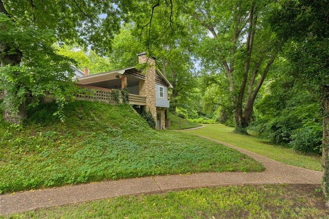 1100 Live Oak Drive, Norman, OK 73072