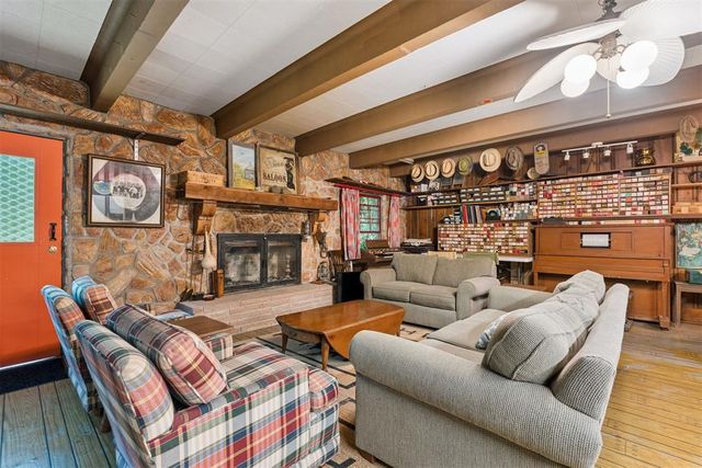 1100 Live Oak Drive, Norman, OK 73072